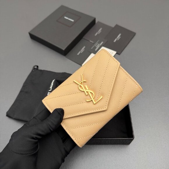 YSL Monogram Small Envelope Wallet - Picture 4 of 9